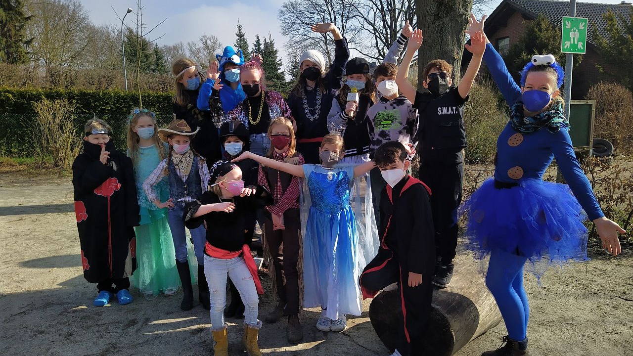 Gruppenfoo Kinder in Faschingskostümen